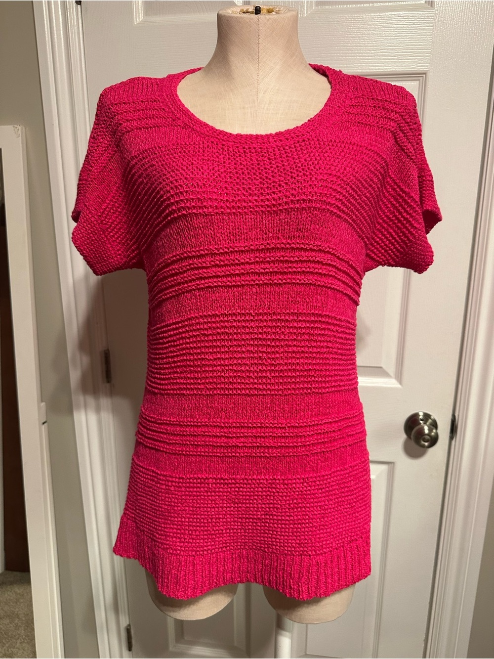 Nina Leonard Bright Pink Textured Knit Short Sleeve Sweater